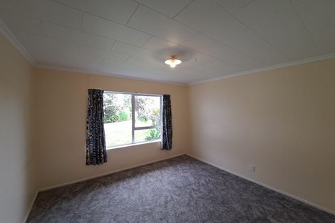 Photo of property in 81 Riversdale Drive, Merrilands, New Plymouth, 4312