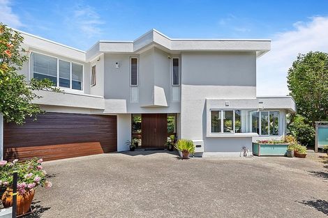 Photo of property in 2/7 Otakau Road, Milford, Auckland, 0620