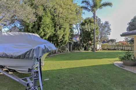 Photo of property in 23 Links View Drive, Omokoroa, 3114