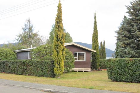 Photo of property in 25 Mckerrow Street, Te Anau, 9600