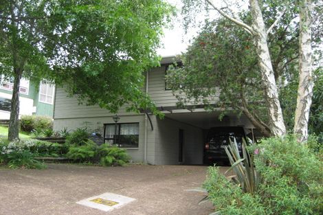 Photo of property in 2 Cromwell Place, Pukekohe, 2120