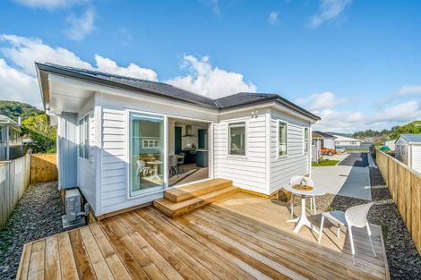 Photo of property in 13c Best Street, Wainuiomata, Lower Hutt, 5014