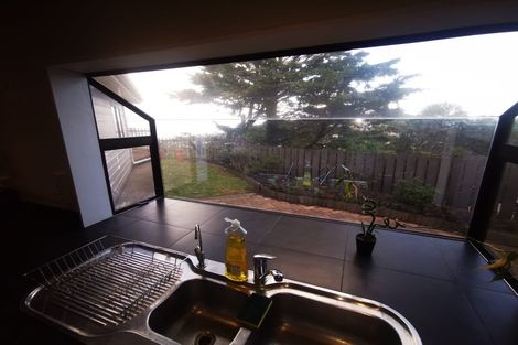 Photo of property in 58 Frobisher Street, Island Bay, Wellington, 6023