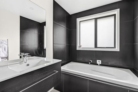 Photo of property in 15 Moemoea Place, Cambridge, 3434