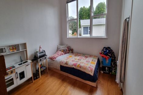 Photo of property in 15 Linwood Avenue, Forrest Hill, Auckland, 0620