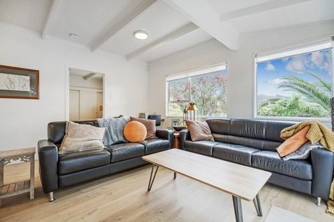 Photo of property in 19 Hicks Place, Cooks Beach, Whitianga, 3591