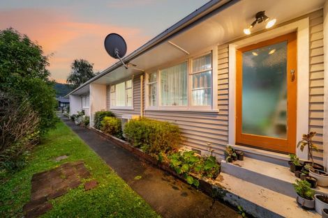 Photo of property in 4/6 Ruahine Street, Trentham, Upper Hutt, 5018