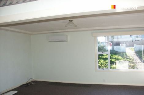 Photo of property in 21 Glendevon Place, Vauxhall, Dunedin, 9013