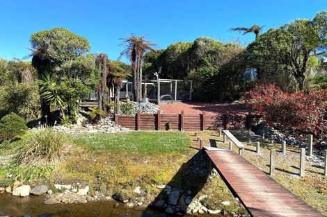 Photo of property in 124 Tasman Street, Karoro, Greymouth, 7805