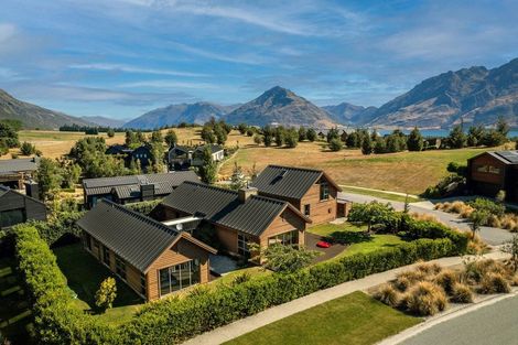 Photo of property in 12 Pendeen Crescent, Jacks Point, Queenstown, 9371