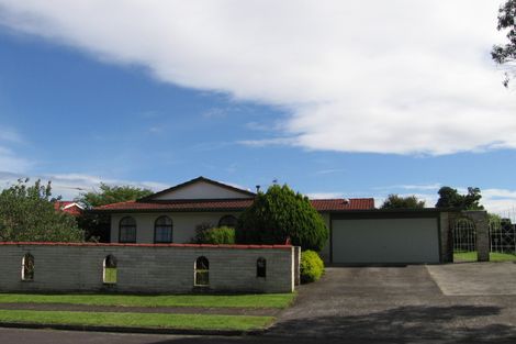 Photo of property in 12 Hedge Row, Sunnyhills, Auckland, 2010