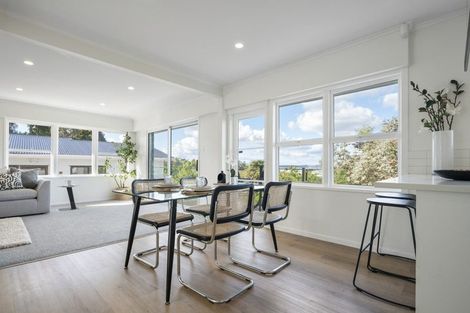 Photo of property in 112b Roberts Road, Te Atatu South, Auckland, 0610