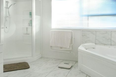 Photo of property in 6 Opawa Place, Terrace End, Palmerston North, 4410