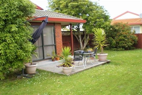 Photo of property in 14 Horlicks Place, Randwick Park, Auckland, 2105