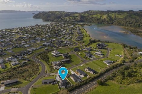 Photo of property in 4 Fred Harsant Drive, Cooks Beach, 3591