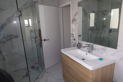 Photo of property in 148a Hutchinsons Road, Bucklands Beach, Auckland, 2014