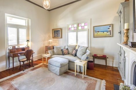 Photo of property in 11 Rattray Street, Devonport, Auckland, 0624