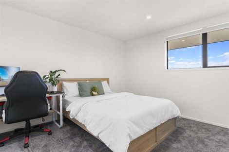 Photo of property in 2/137 View Road, Sunnyvale, Auckland, 0612