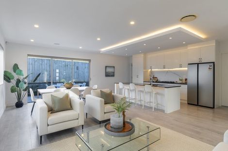Photo of property in 15 Bight Road, Long Bay, Auckland, 0630