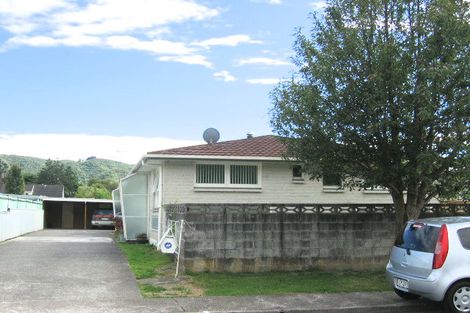 Photo of property in 2/17 Oregon Drive, Maoribank, Upper Hutt, 5018