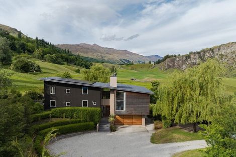 Photo of property in 17 Littles Road, Coronet Peak, Queenstown, 9371
