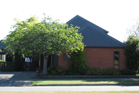 Photo of property in 2/433 Memorial Avenue, Burnside, Christchurch, 8053