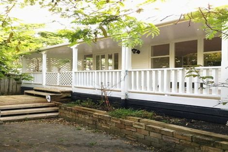 Photo of property in 2a Waller Avenue, Bucklands Beach, Auckland, 2012