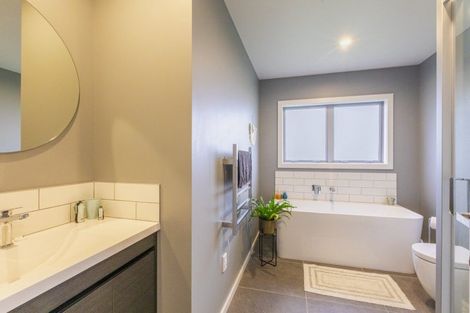 Photo of property in 24 Dee Street, Otane, 4202