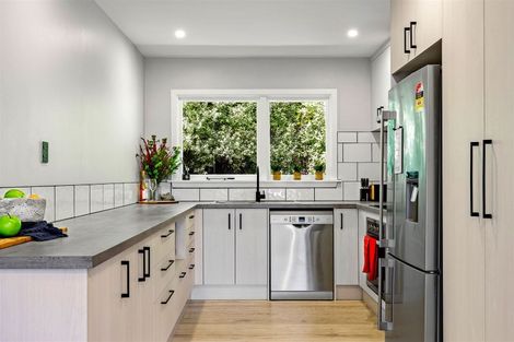 Photo of property in 70 Woodbury Street, Russley, Christchurch, 8042