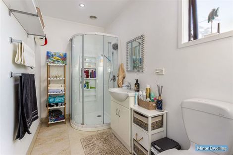 Photo of property in 123 Waimumu Road, Massey, Auckland, 0614