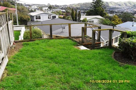 Photo of property in 79 Beazley Avenue, Paparangi, Wellington, 6037