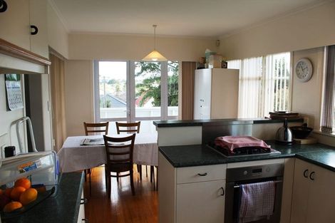 Photo of property in 43 Orams Road, Hillpark, Auckland, 2102