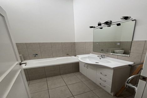 Photo of property in 2/772 Beach Road, Browns Bay, Auckland, 0630