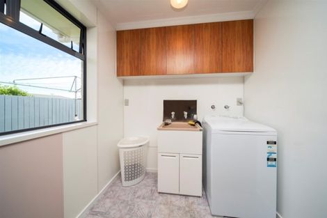 Photo of property in 1 Heather Lea, Hawera, 4610