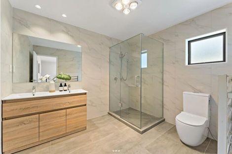 Photo of property in 24d Poinsettia Place, Henderson, Auckland, 0610