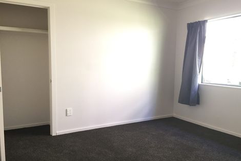 Photo of property in 10 Xena Way, Henderson, Auckland, 0612