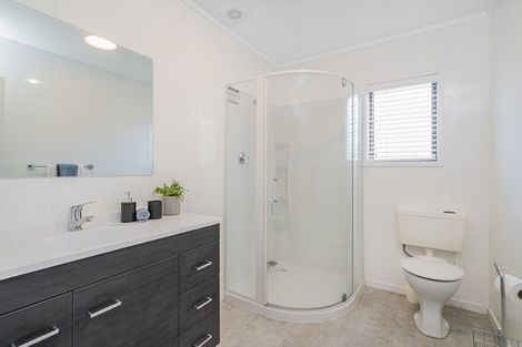 Photo of property in 5 Centennial Drive, Whitianga, 3510