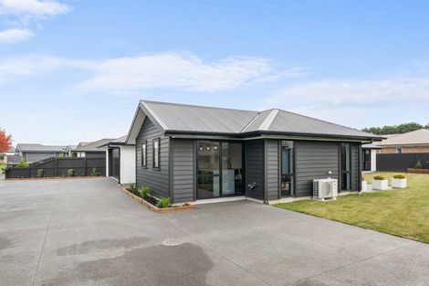 Photo of property in 28 Pistacia Place, Hornby, Christchurch, 8025
