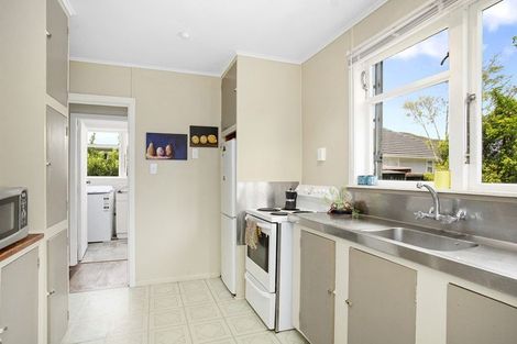 Photo of property in 73 Godley Street, Waiwhetu, Lower Hutt, 5010