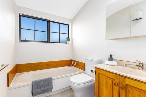 Photo of property in 31 Burbank Crescent, Churton Park, Wellington, 6037