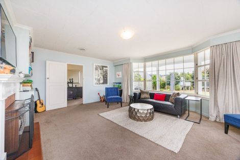 Photo of property in 4 Chilton Grove, Hokowhitu, Palmerston North, 4410