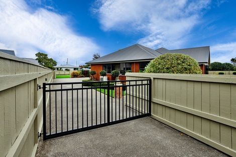 Photo of property in 8 Craig Street, Waikiwi, Invercargill, 9810
