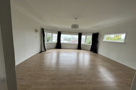 Photo of property in 11 Otahuri Crescent, Greenlane, Auckland, 1051
