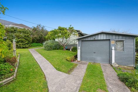 Photo of property in 4 Miro Street, Helensville, 0800
