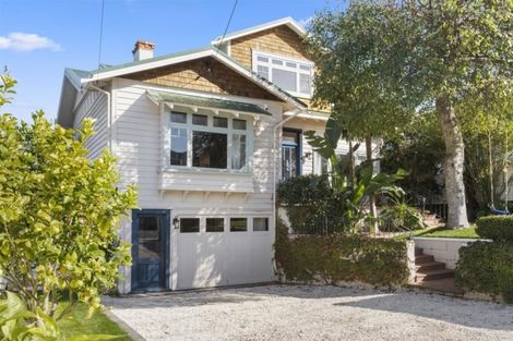 Photo of property in 200 Queen Street, Northcote Point, Auckland, 0627
