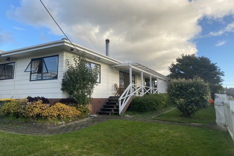 Photo of property in 15a Northall Road, New Lynn, Auckland, 0600