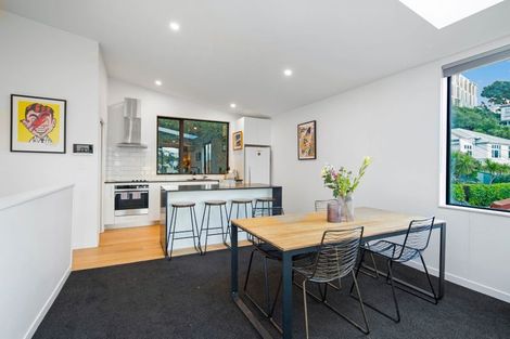 Photo of property in 1/18 Oriental Terrace, Oriental Bay, Wellington, 6011
