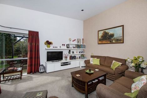 Photo of property in 4 Resolution Place, One Tree Point, 0118