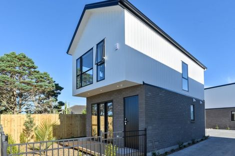 Photo of property in 14e Durham Street, Te Atatu Peninsula, Auckland, 0610