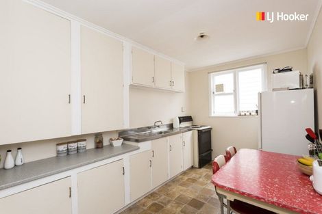 Photo of property in 23 Royal Crescent, Saint Kilda, Dunedin, 9012